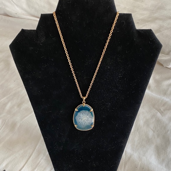 Smooth cut stone necklace - Picture 6 of 7